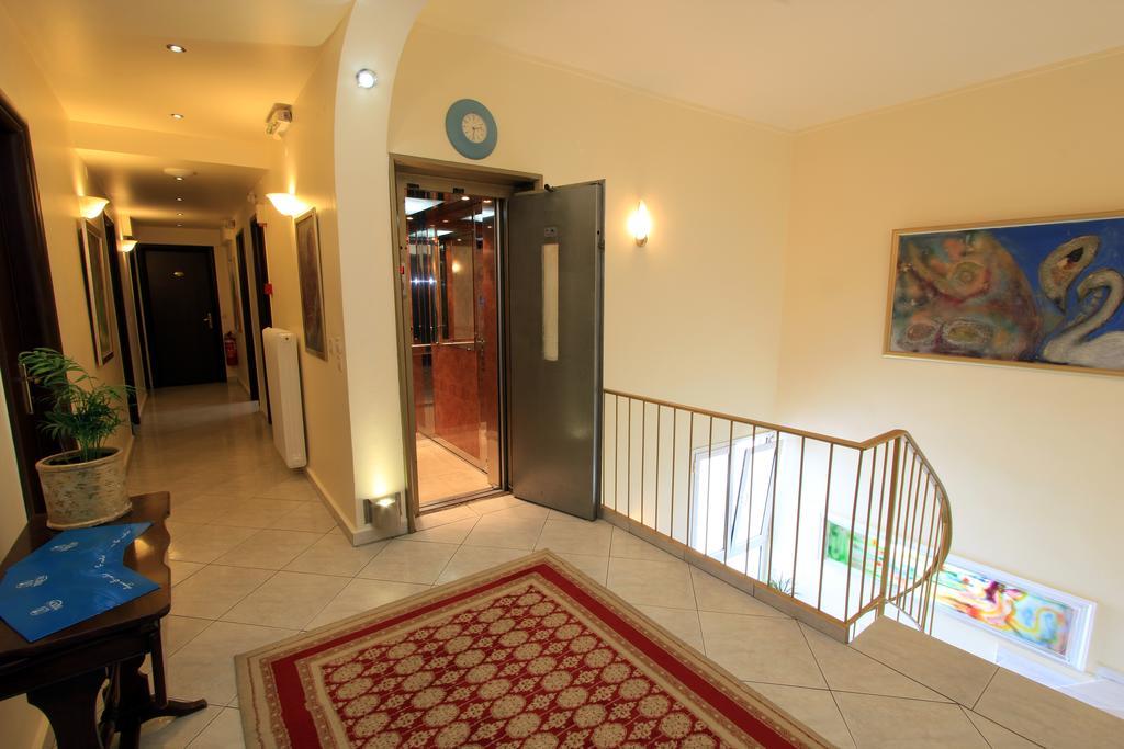 Triton Hotel Piraeus Exterior photo